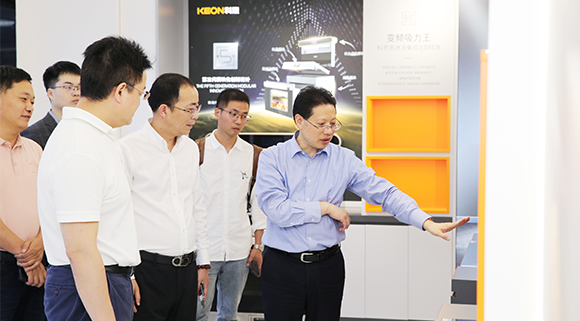 省服務(wù)中心婁萬總主任、嵊州市副市長史向俊一行蒞臨浙江科恩電器考察調(diào)研